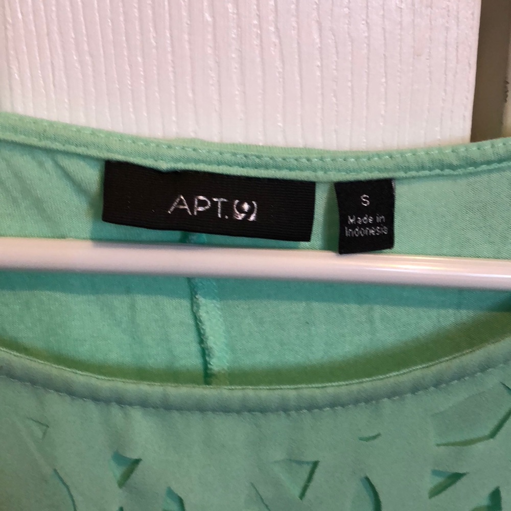 Mint Green Blouse - Picture 2 of 3